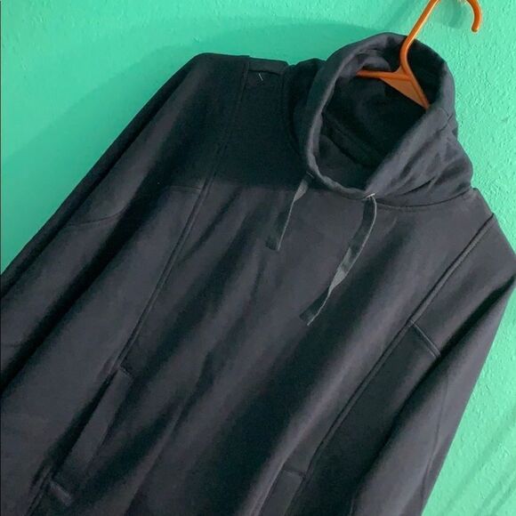 Ugg Navy cape XS/S pockets warm NWT - Picture 5 of 8